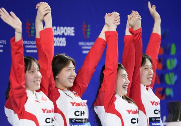 股票场外配资 游泳世锦赛：美国队打破世界纪录 中国队收获两银两铜